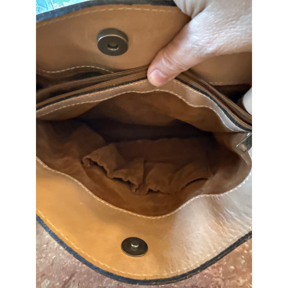 Patricia Nash Tan Floral Tooled Leather Crossbody Bag - Picture 5 of 10